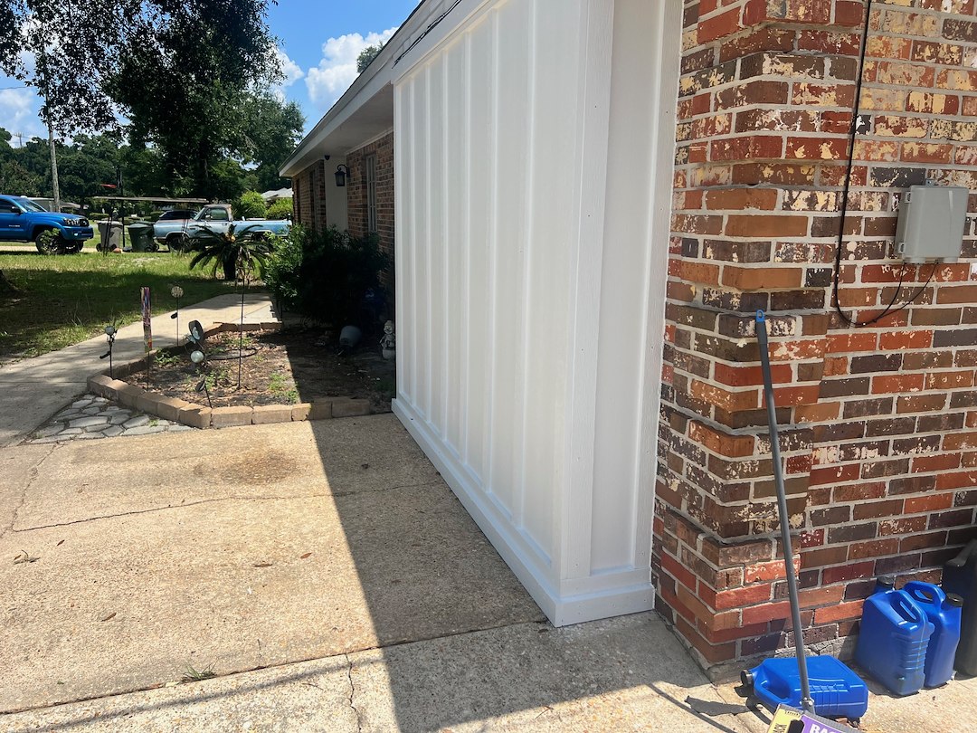 Stonewall & Associates Executes Detailed, Expert Termite Damage Remodel in Pensacola, FL with James Hardie Siding Thumbnail